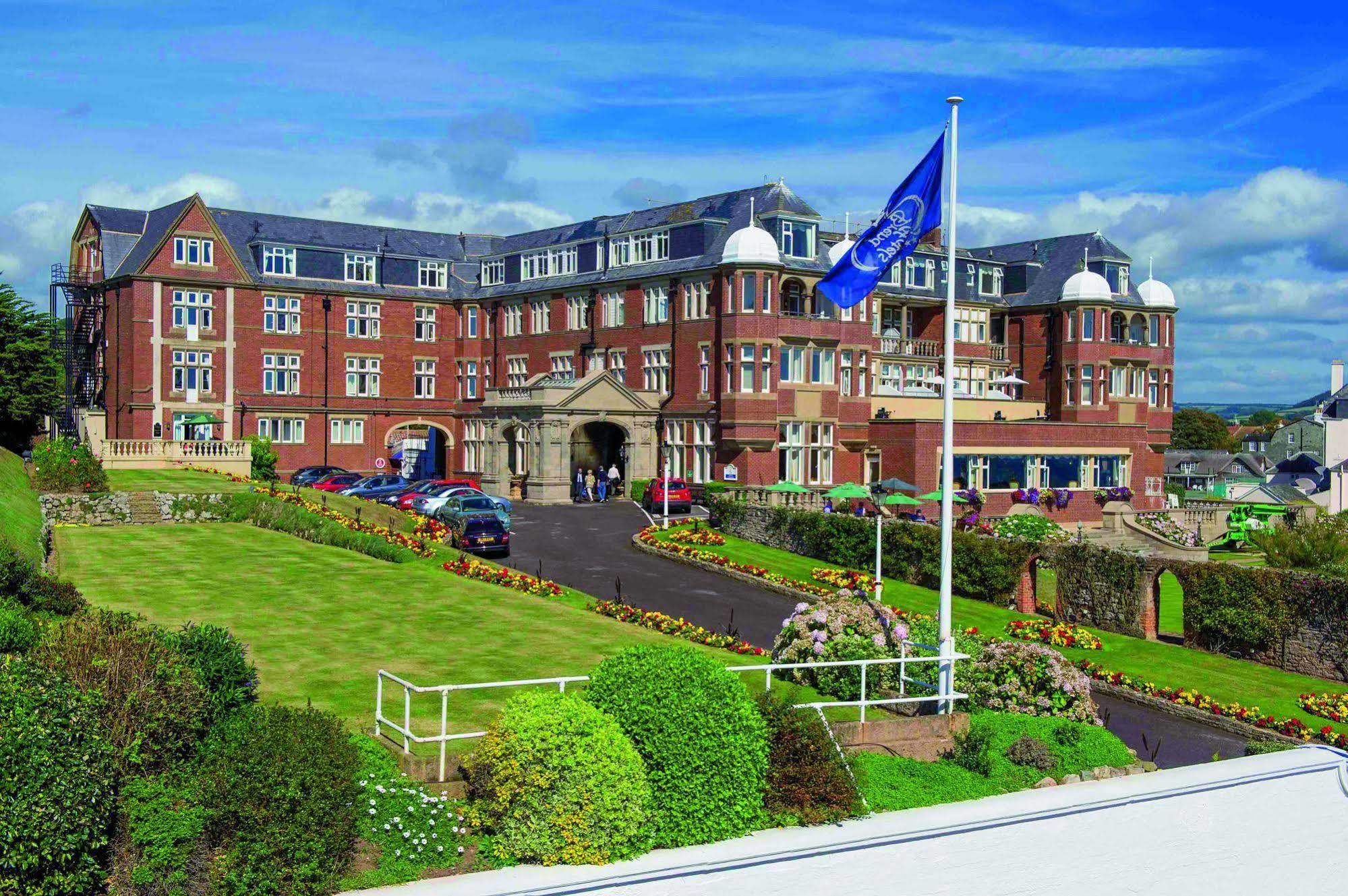 Hotel The Victoria & Source