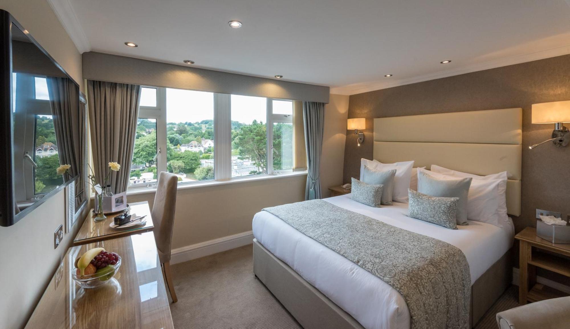 Hotel The Victoria & Source 4*